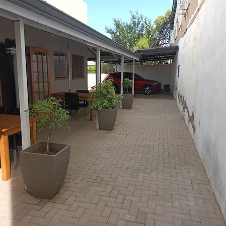 Featherhouse Colesberg Luaran gambar