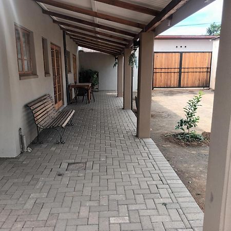 Featherhouse Colesberg Luaran gambar