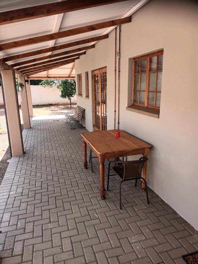 Featherhouse Colesberg Luaran gambar