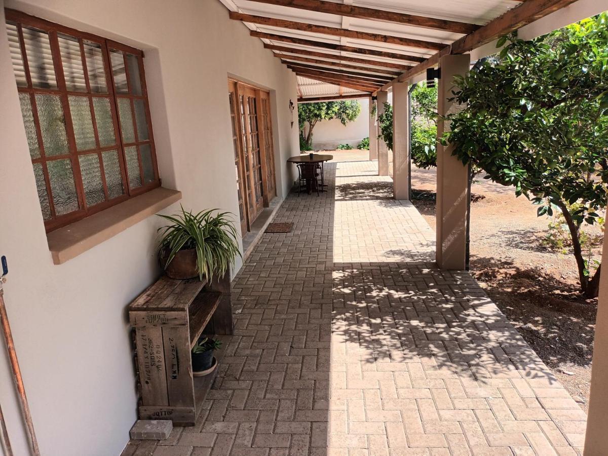 Featherhouse Colesberg Luaran gambar