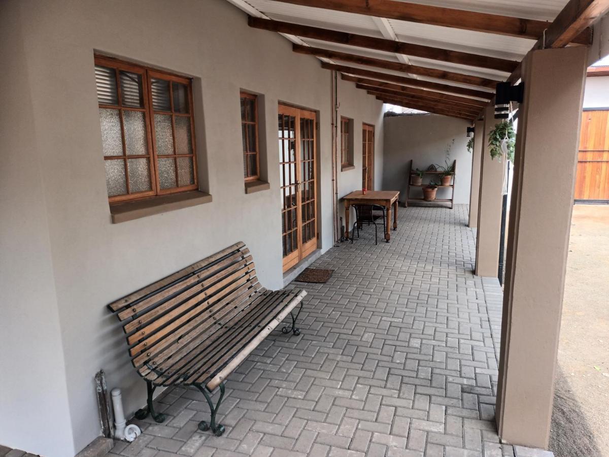 Featherhouse Colesberg Luaran gambar