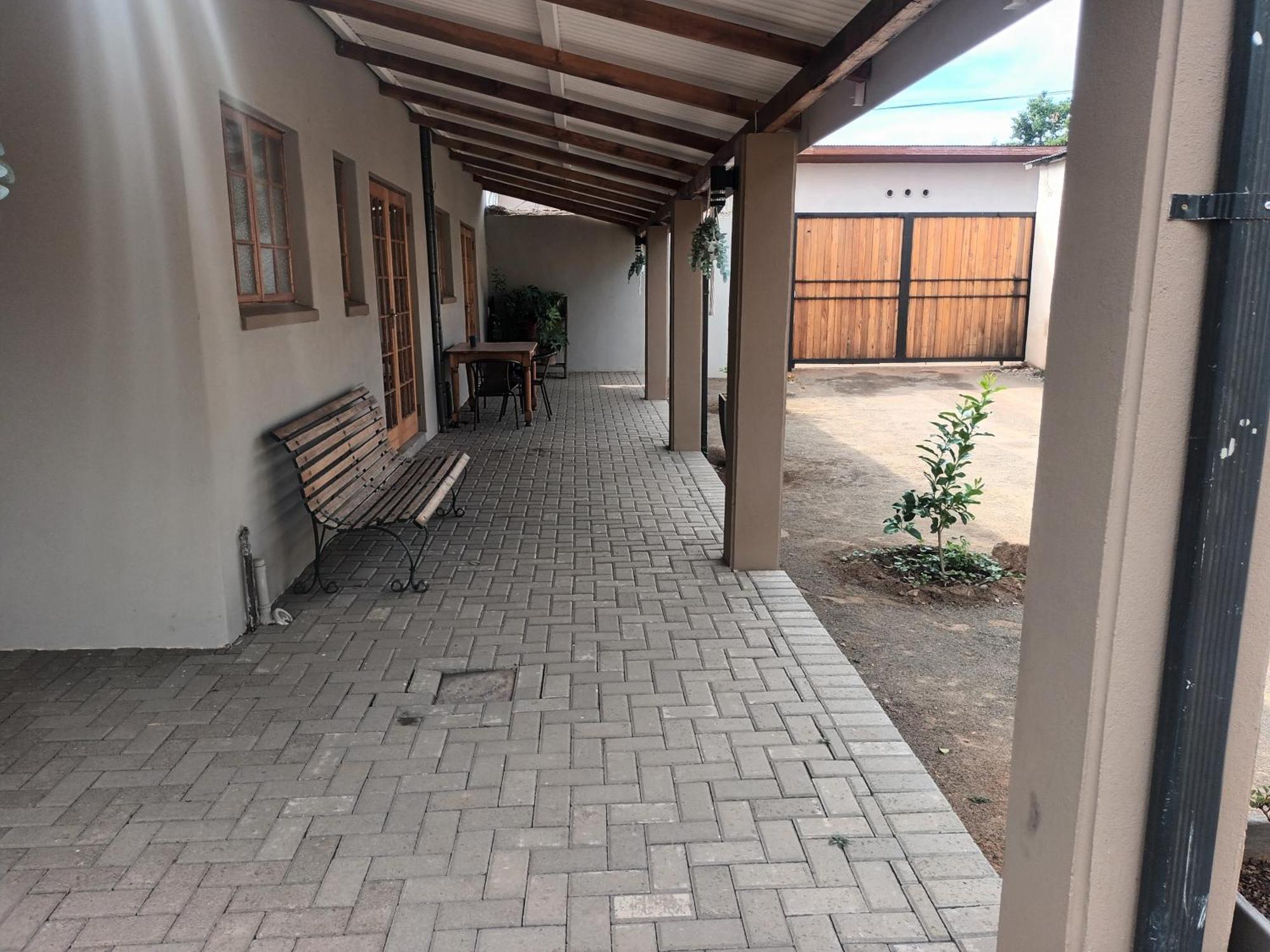 Featherhouse Colesberg Luaran gambar
